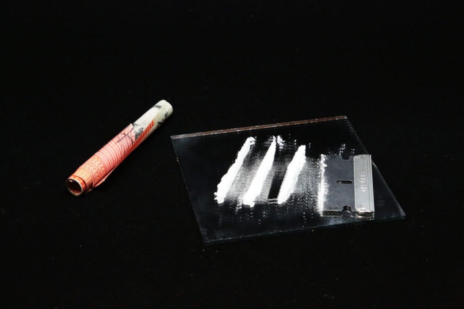 Cocaine paraphernalia